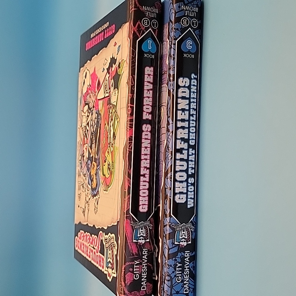 2 Monster High Hardcover Books - Like New - Picture 6 of 15